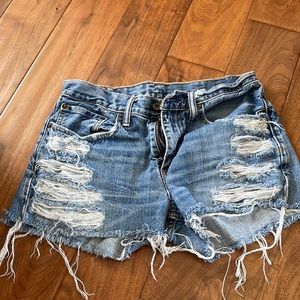 Vintage Levi’s ripped shorts